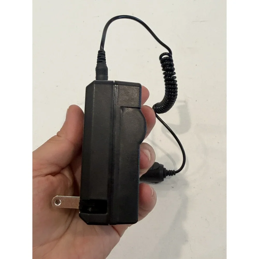 Travel Charger for Video/ Digital Camera AC 100V-240V DC 12V-24V Working vintage